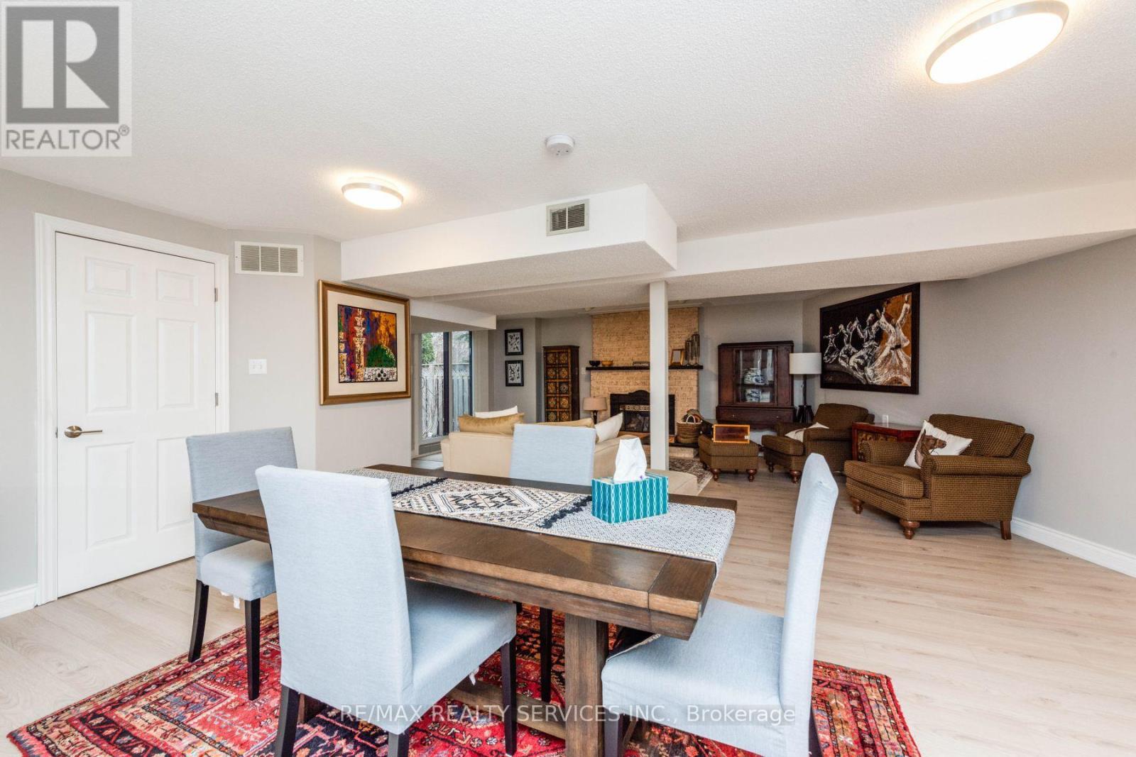1928 Aldermead Road, Mississauga, ON - Indoor Photo Showing Dining Room