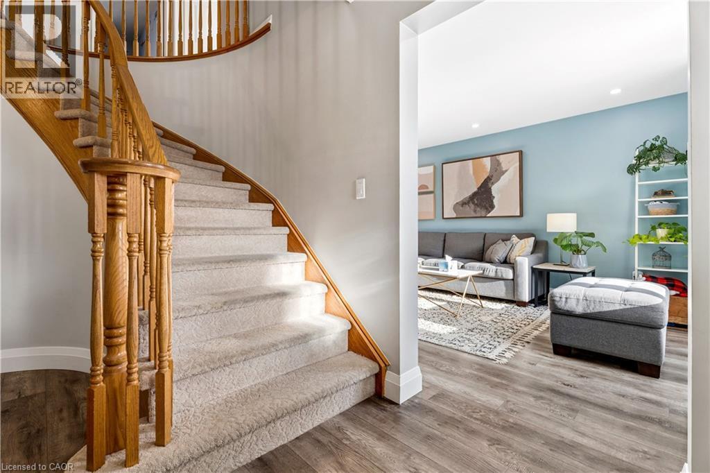 18 Marisa Court, Hamilton, ON - Indoor Photo Showing Other Room