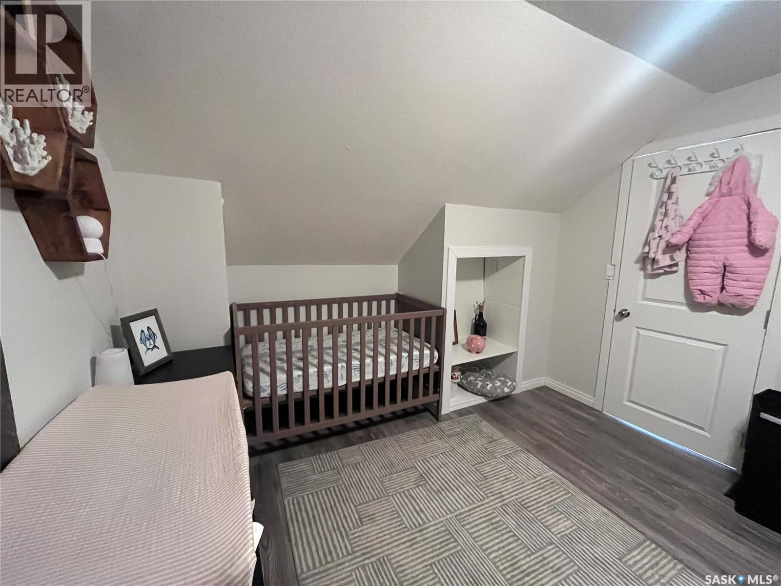 619 Smith Dorrien Avenue, Esterhazy, SK - Indoor Photo Showing Bedroom