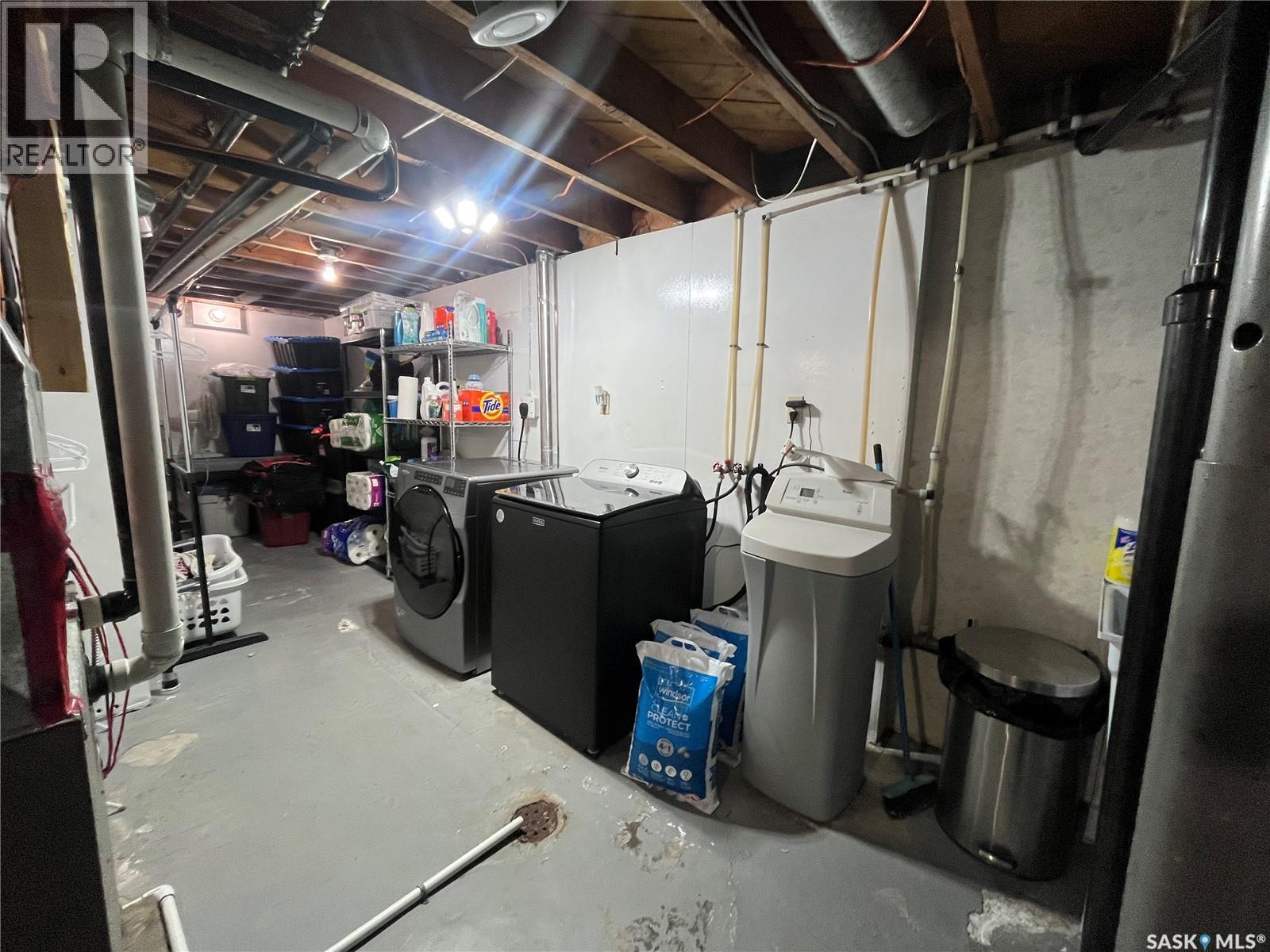 619 Smith Dorrien Avenue, Esterhazy, SK - Indoor