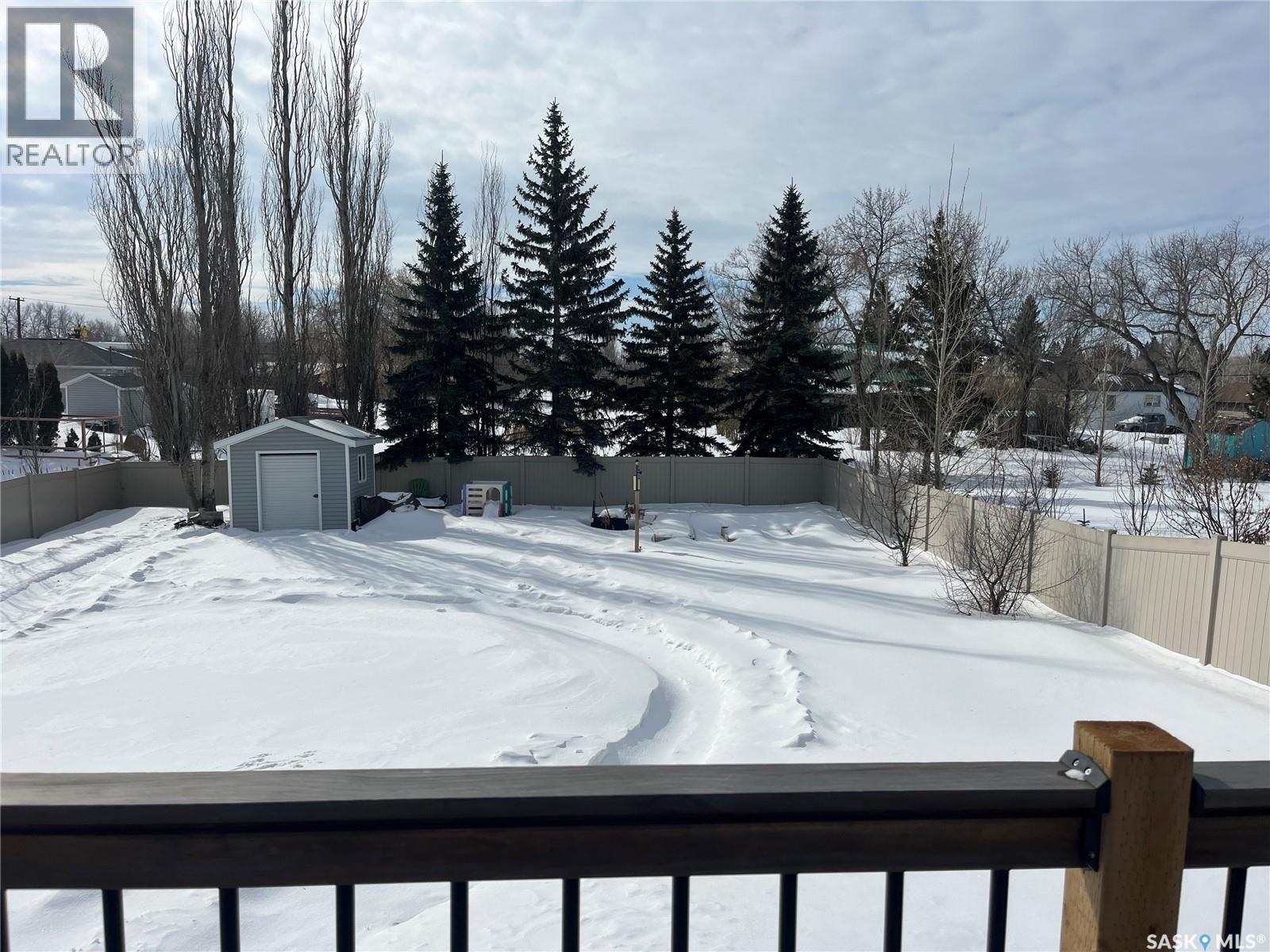 619 Smith Dorrien Avenue, Esterhazy, SK - Outdoor