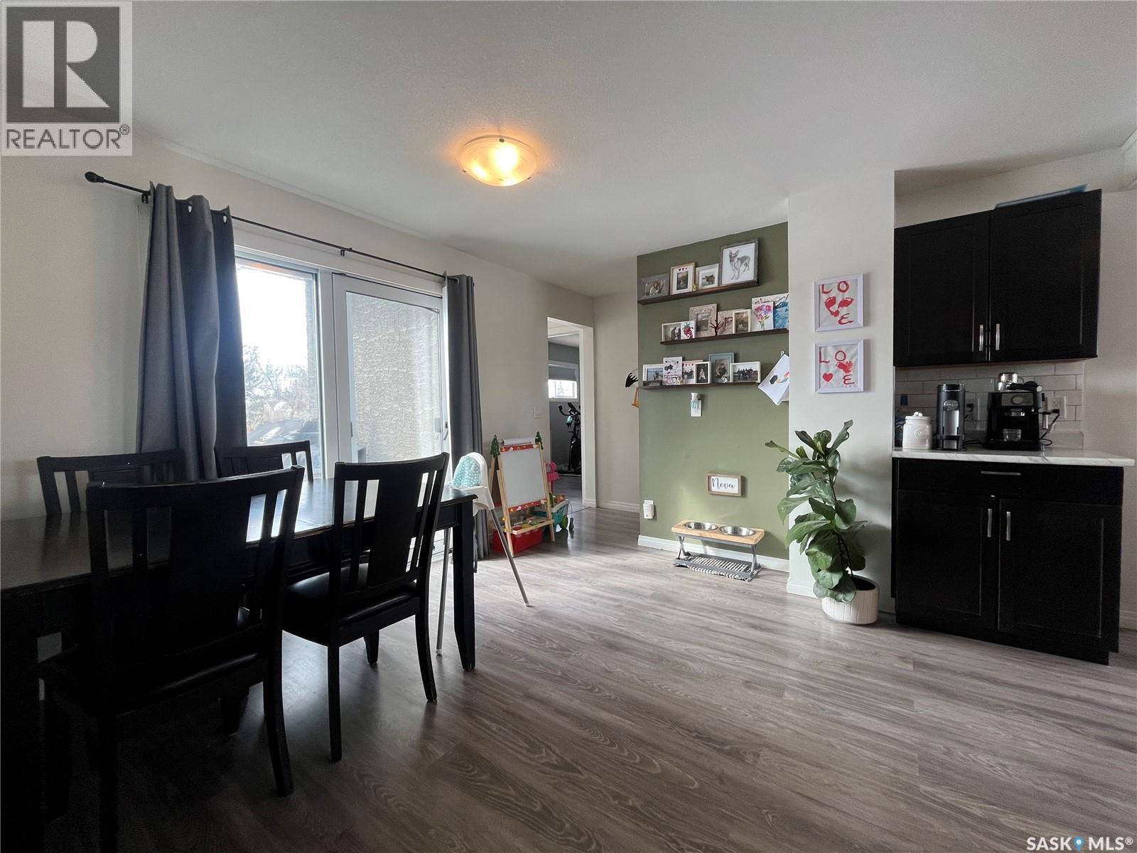 619 Smith Dorrien Avenue, Esterhazy, SK - Indoor Photo Showing Dining Room