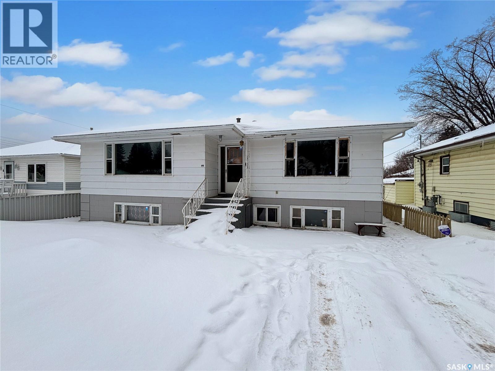1623 19Th Street W, Saskatoon, SK - Outdoor