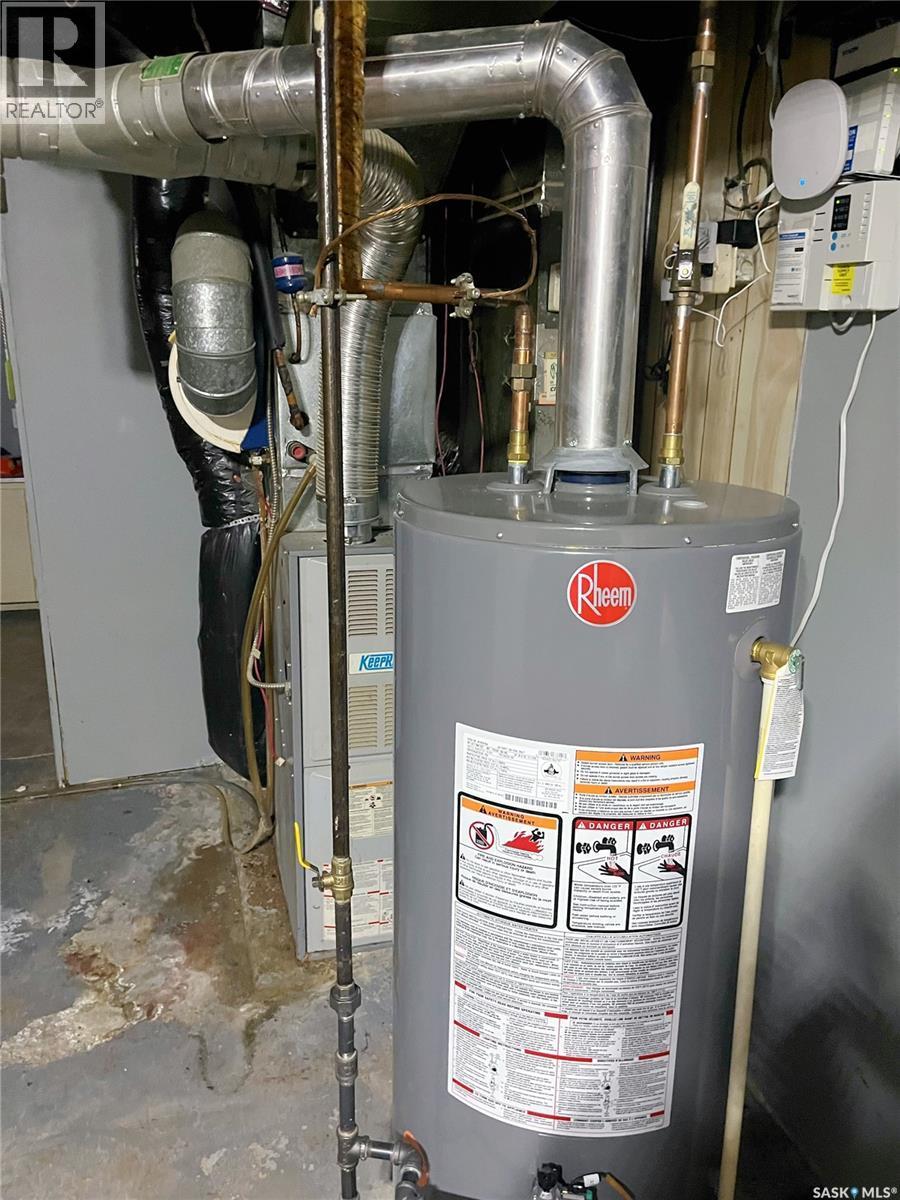 453 Vancouver Avenue S, Saskatoon, SK - Indoor Photo Showing Basement