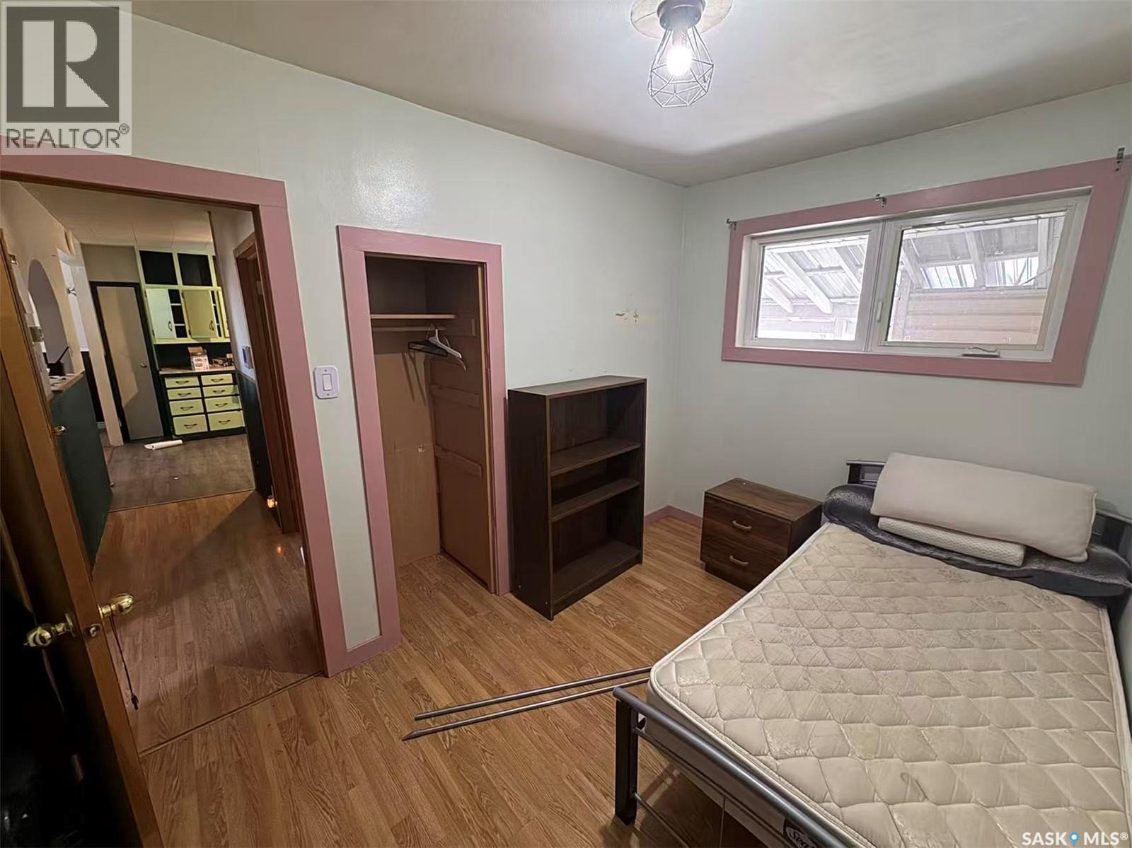 453 Vancouver Avenue S, Saskatoon, SK - Indoor Photo Showing Bedroom