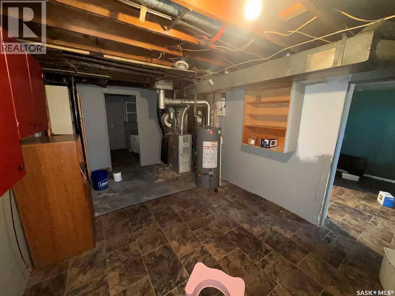 453 Vancouver Avenue S, Saskatoon, SK - Indoor Photo Showing Basement