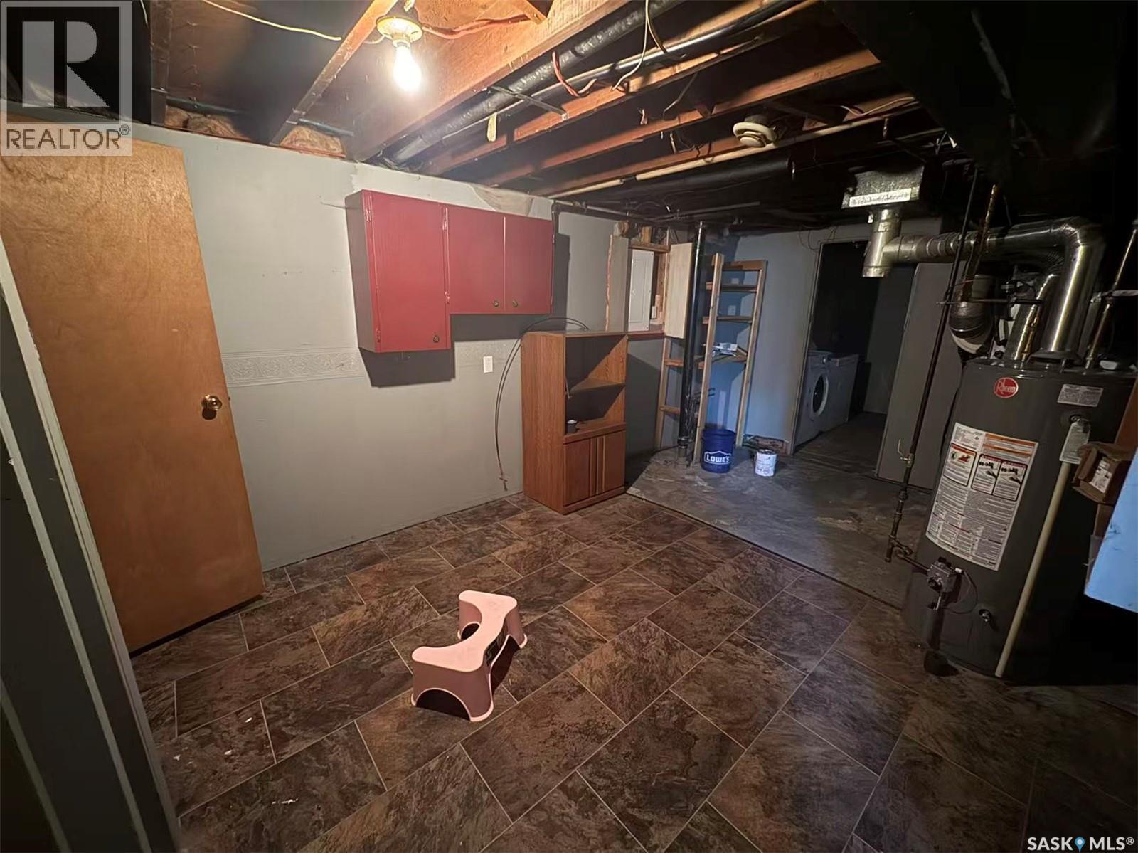 453 Vancouver Avenue S, Saskatoon, SK - Indoor Photo Showing Basement