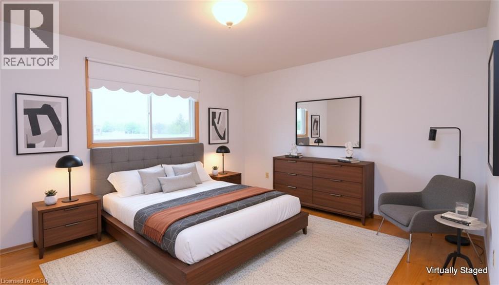 36 Glassco Avenue N, Hamilton, ON - Indoor Photo Showing Bedroom