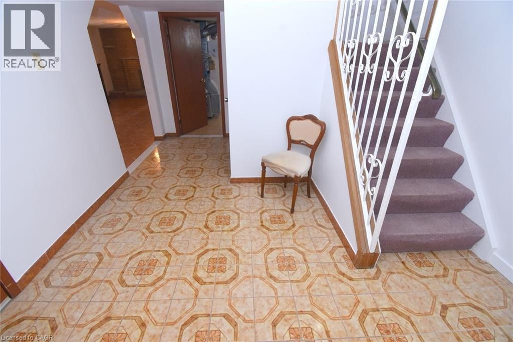 36 Glassco Avenue N, Hamilton, ON - Indoor Photo Showing Other Room