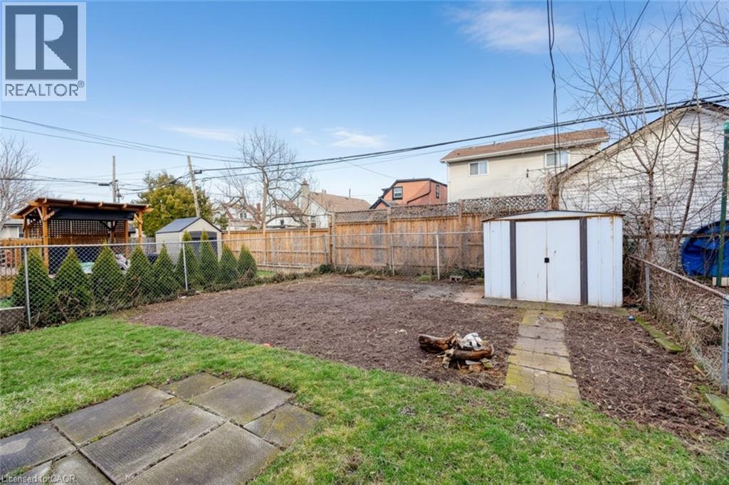 36 Glassco Avenue N, Hamilton, ON - Outdoor