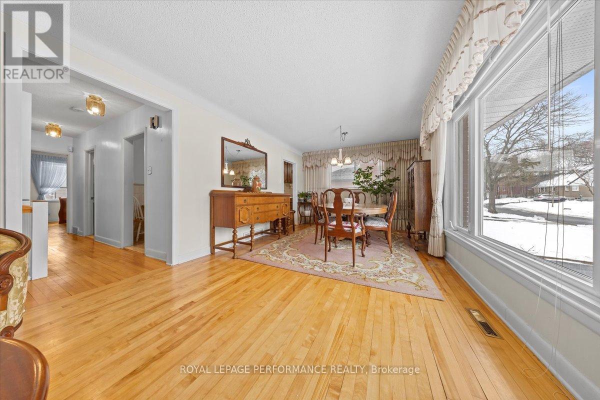 1075 Secord Avenue, Ottawa, ON - Indoor