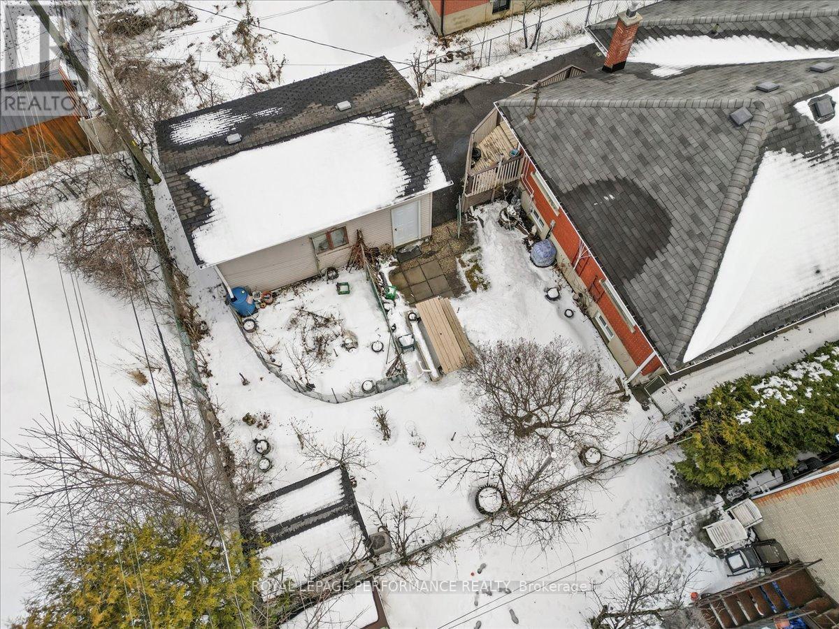 1075 Secord Avenue, Ottawa, ON - Outdoor