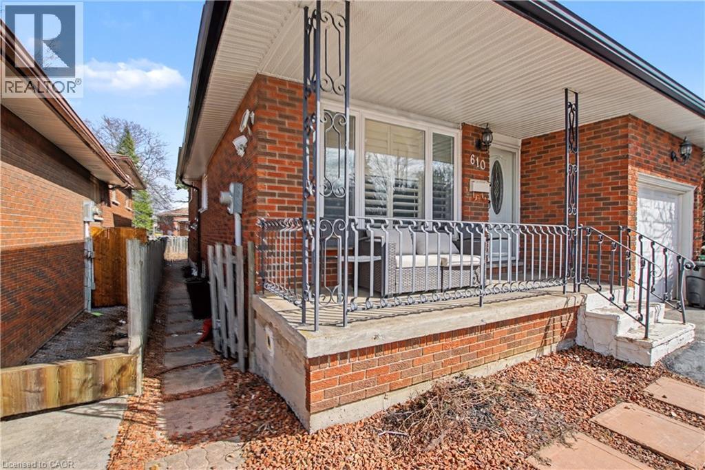 610 Stone Church Road W, Hamilton, ON - Outdoor With Deck Patio Veranda