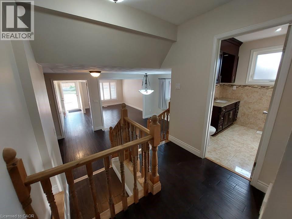 610 Stone Church Road W, Hamilton, ON - Indoor Photo Showing Other Room