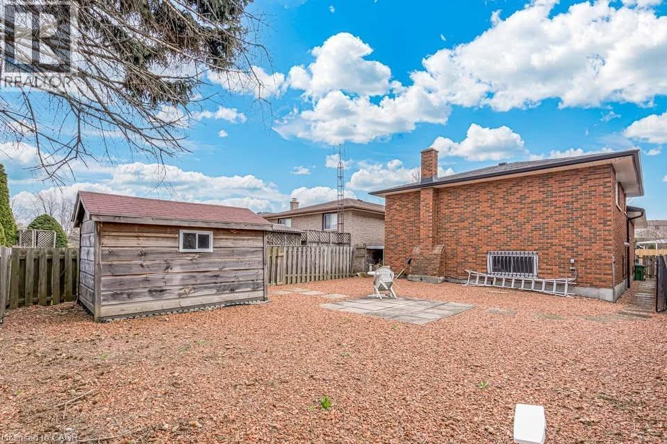 610 Stone Church Road W, Hamilton, ON - Outdoor