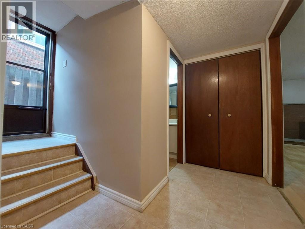 610 Stone Church Road W, Hamilton, ON - Indoor Photo Showing Other Room