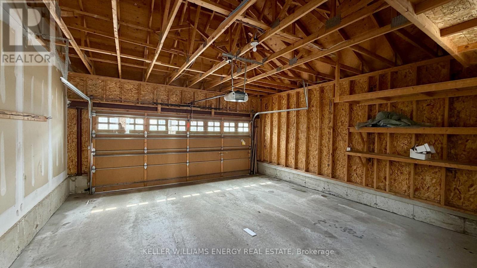 Upper - 53 Raven Cross Avenue S, Markham (Cornell), ON - Indoor Photo Showing Garage
