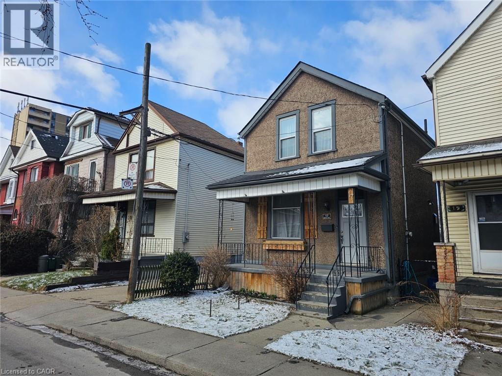 17 Minto Avenue, Hamilton, ON - Outdoor With Facade