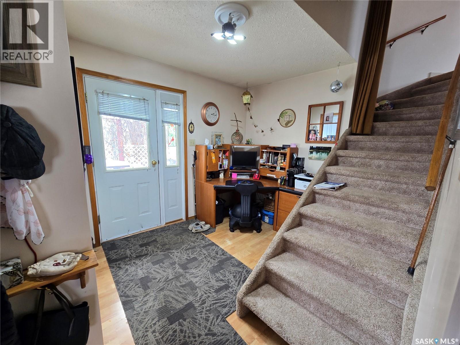 676 3Rd Avenue Ne, Swift Current, SK - Indoor Photo Showing Other Room