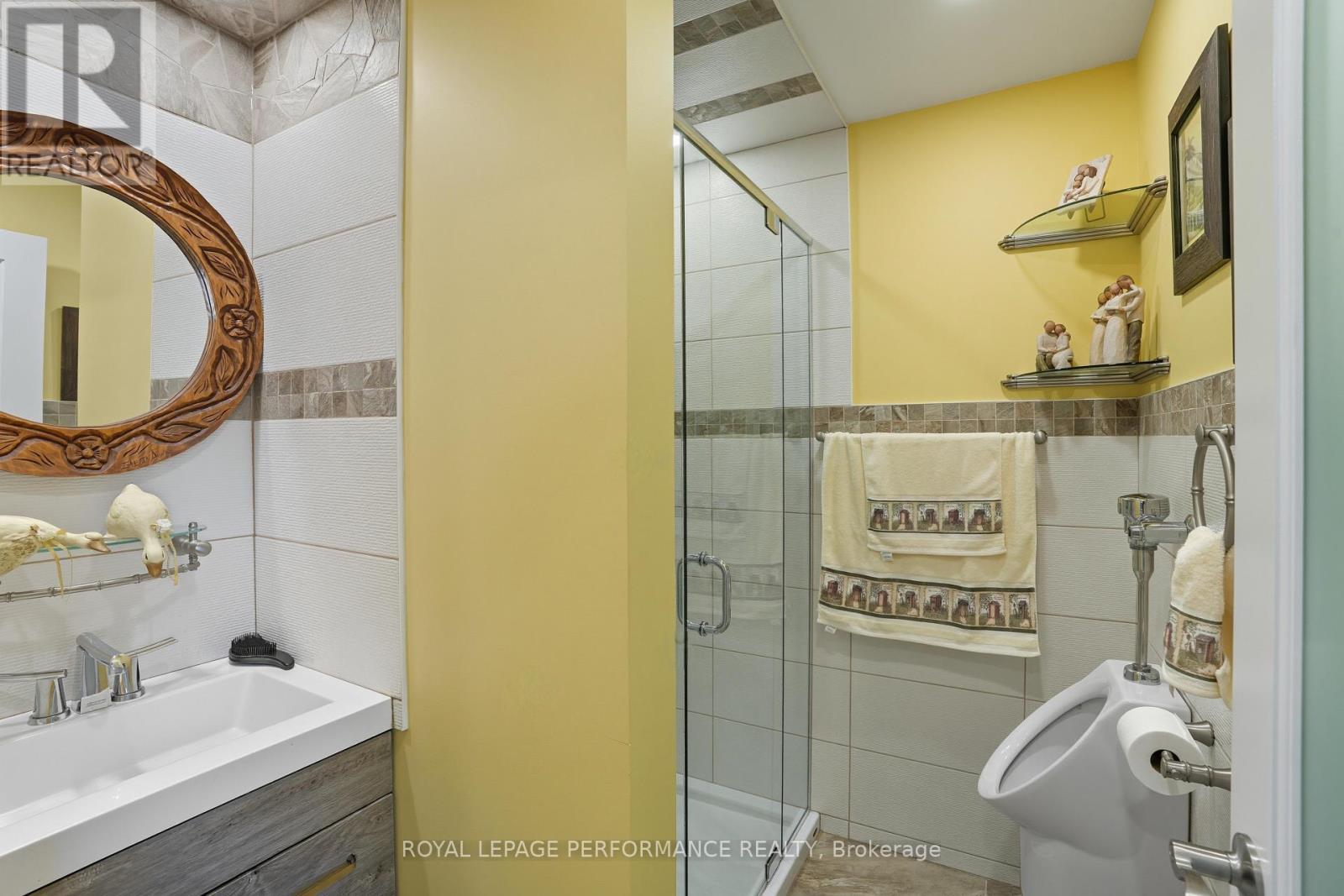 8 John Street, Champlain, ON - Indoor Photo Showing Bathroom