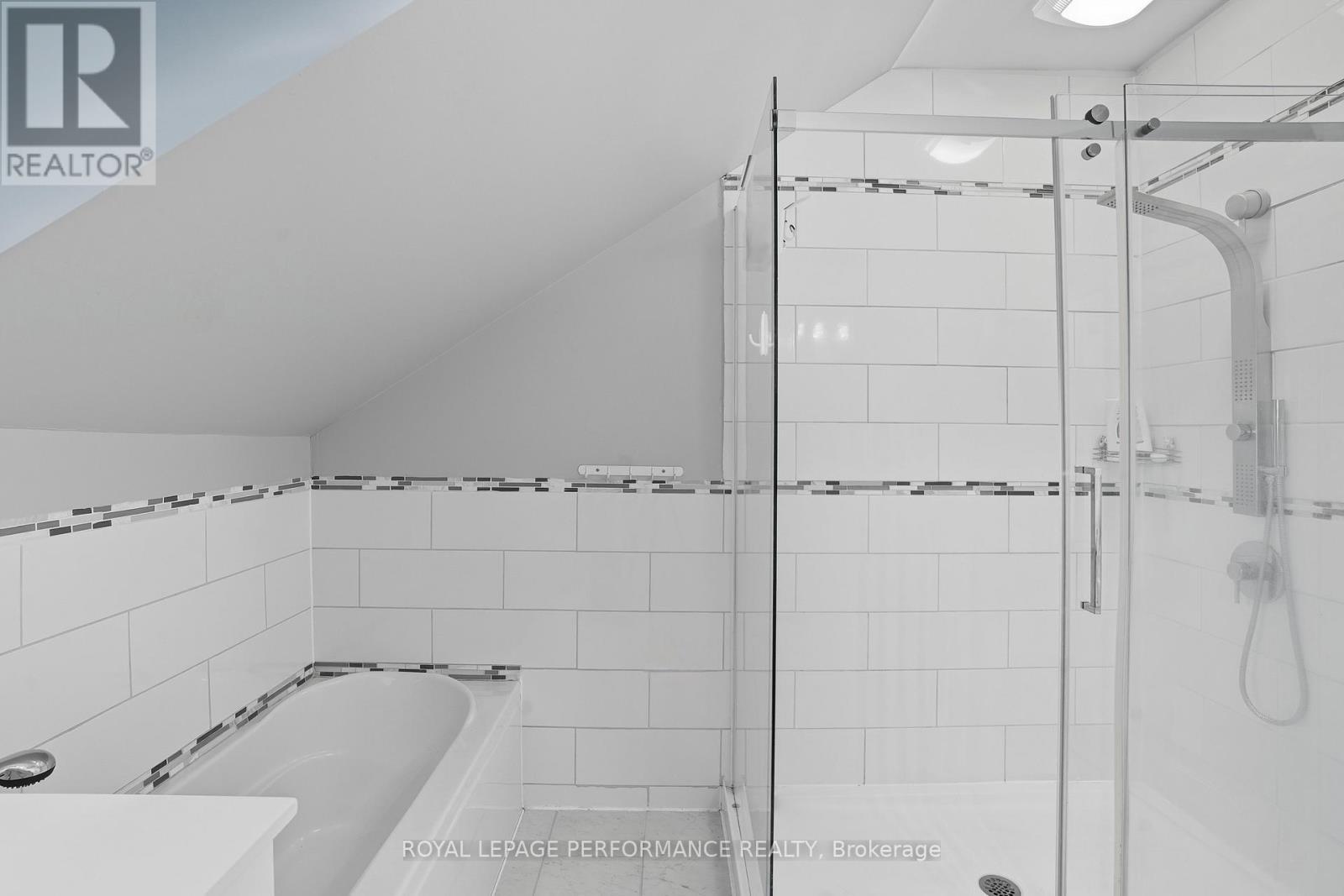 8 John Street, Champlain, ON - Indoor Photo Showing Bathroom