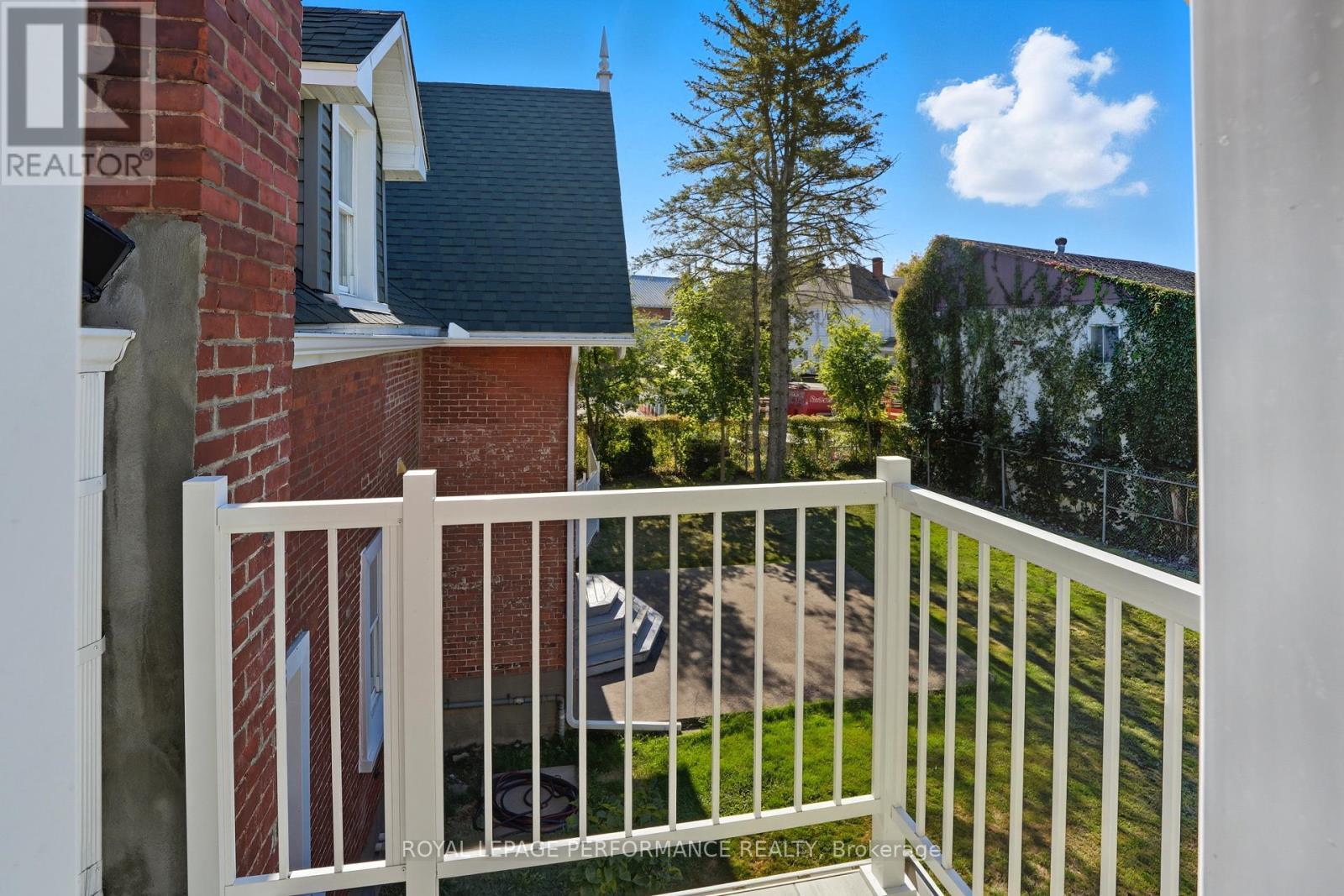 8 John Street, Champlain, ON - Outdoor