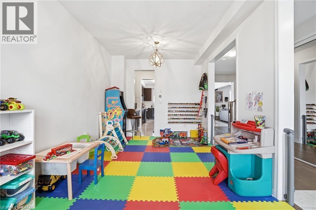 62 Esther Crescent, Thorold, ON - Indoor Photo Showing Other Room
