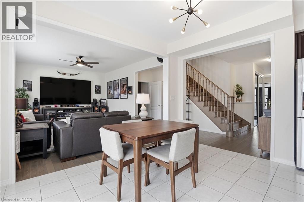62 Esther Crescent, Thorold, ON - Indoor Photo Showing Dining Room