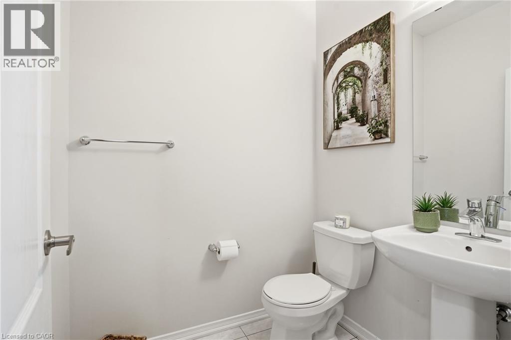 62 Esther Crescent, Thorold, ON - Indoor Photo Showing Bathroom