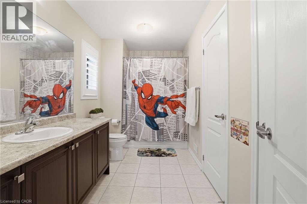 62 Esther Crescent, Thorold, ON - Indoor Photo Showing Bathroom