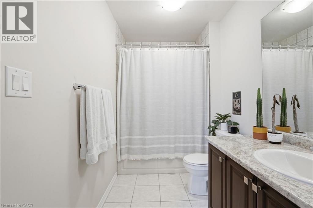 62 Esther Crescent, Thorold, ON - Indoor Photo Showing Bathroom