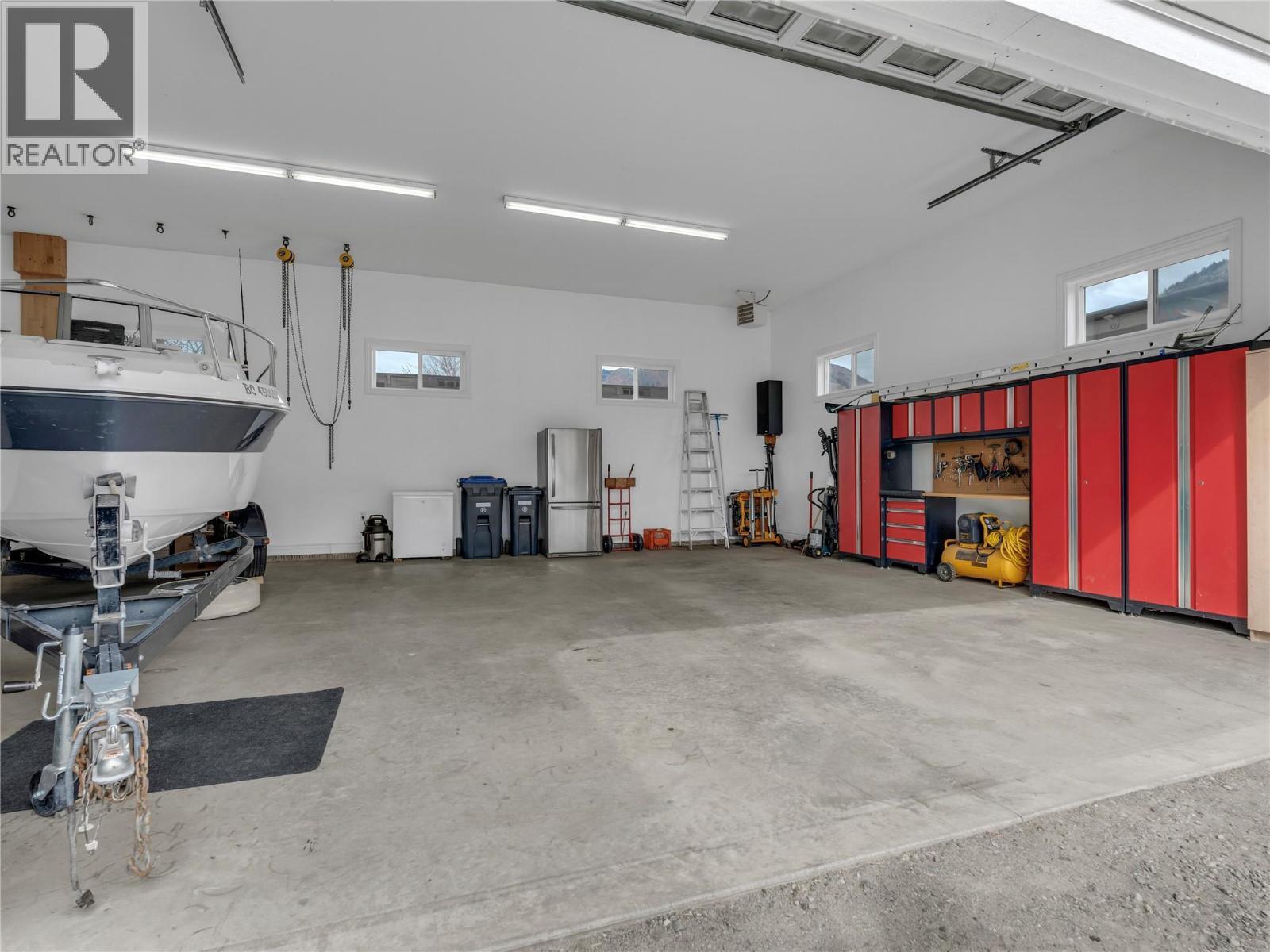 2120 Ritchie Drive, Cawston, BC
