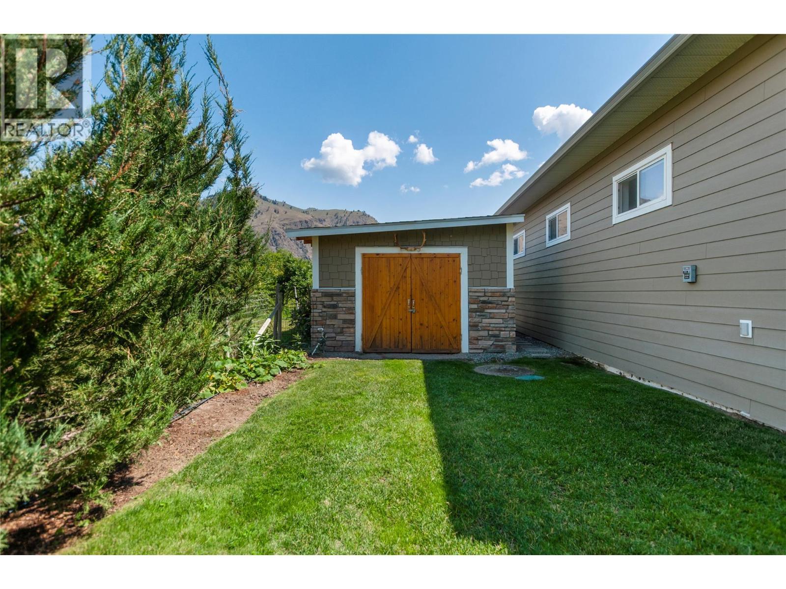 2120 Ritchie Drive, Cawston, BC
