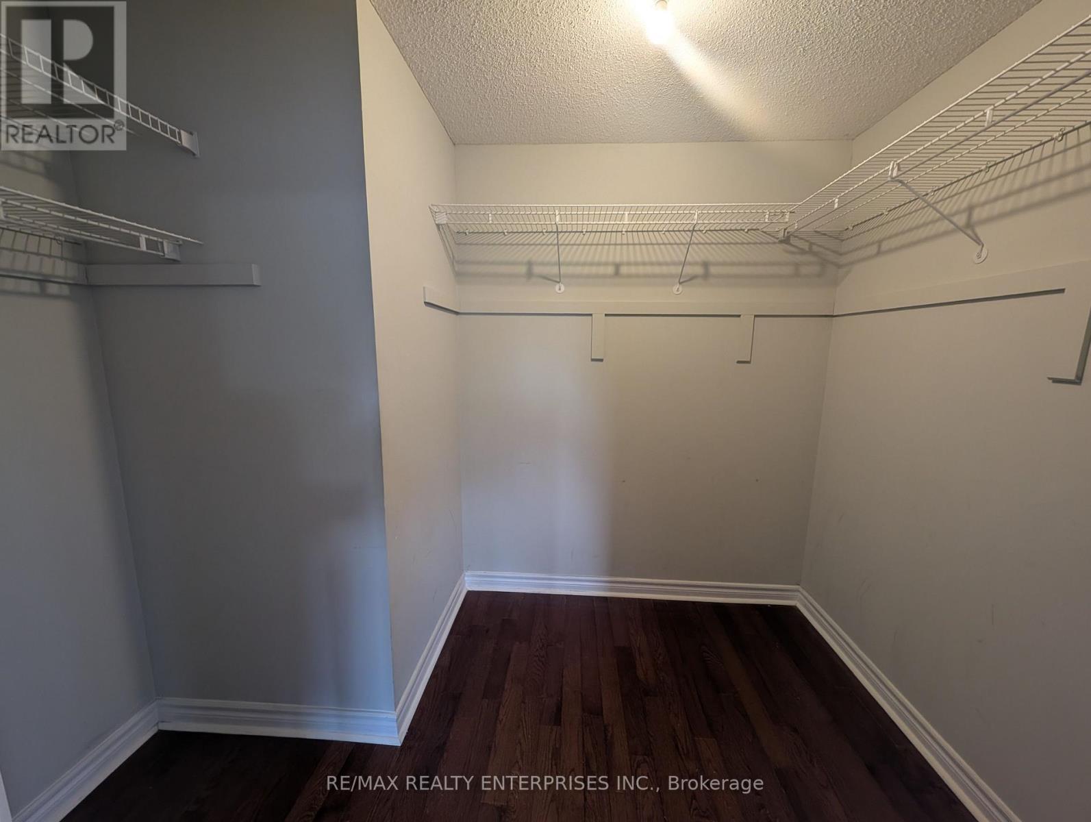 5914 Long Valley Road, Mississauga, ON - Indoor With Storage