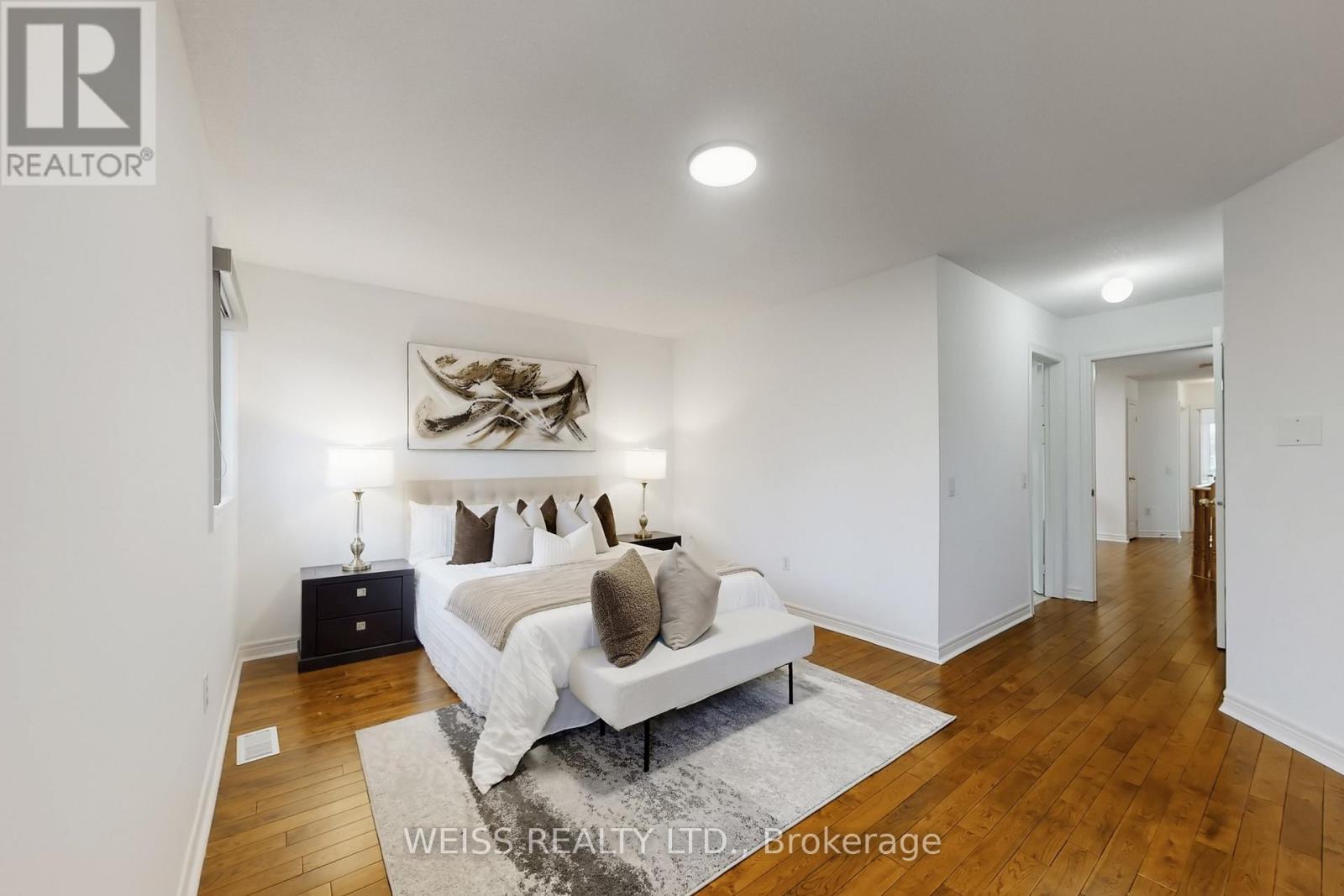 942 Khan Crescent, Mississauga, ON - Indoor Photo Showing Bedroom