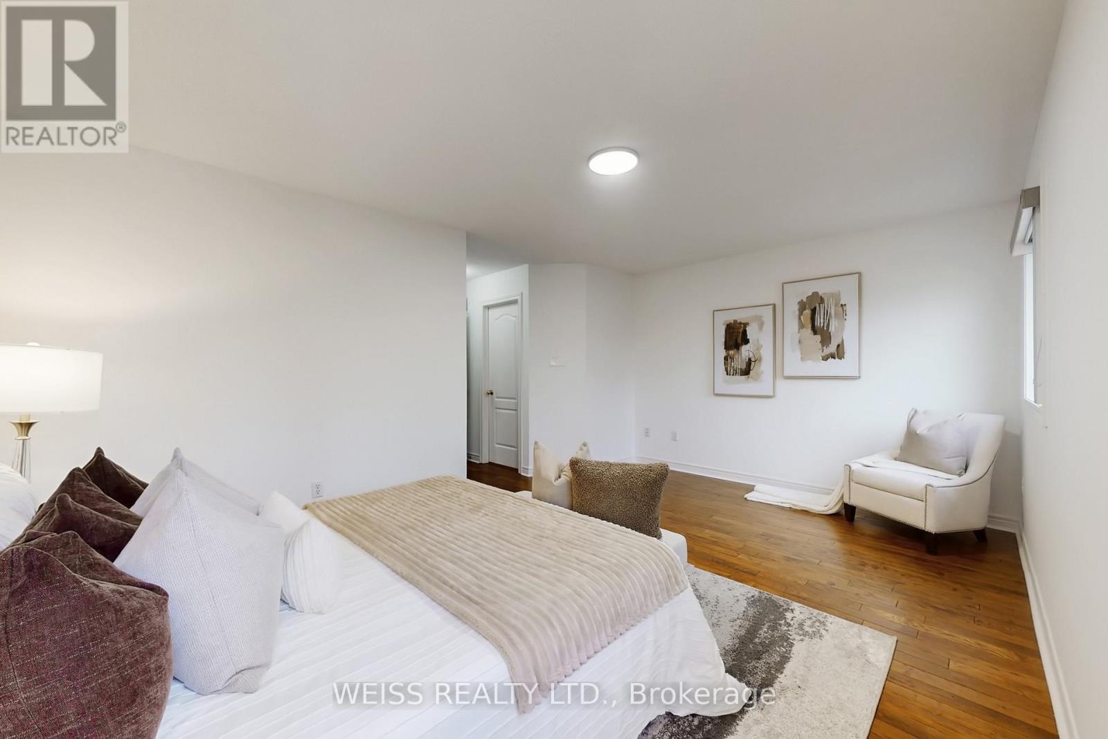 942 Khan Crescent, Mississauga, ON - Indoor Photo Showing Bedroom