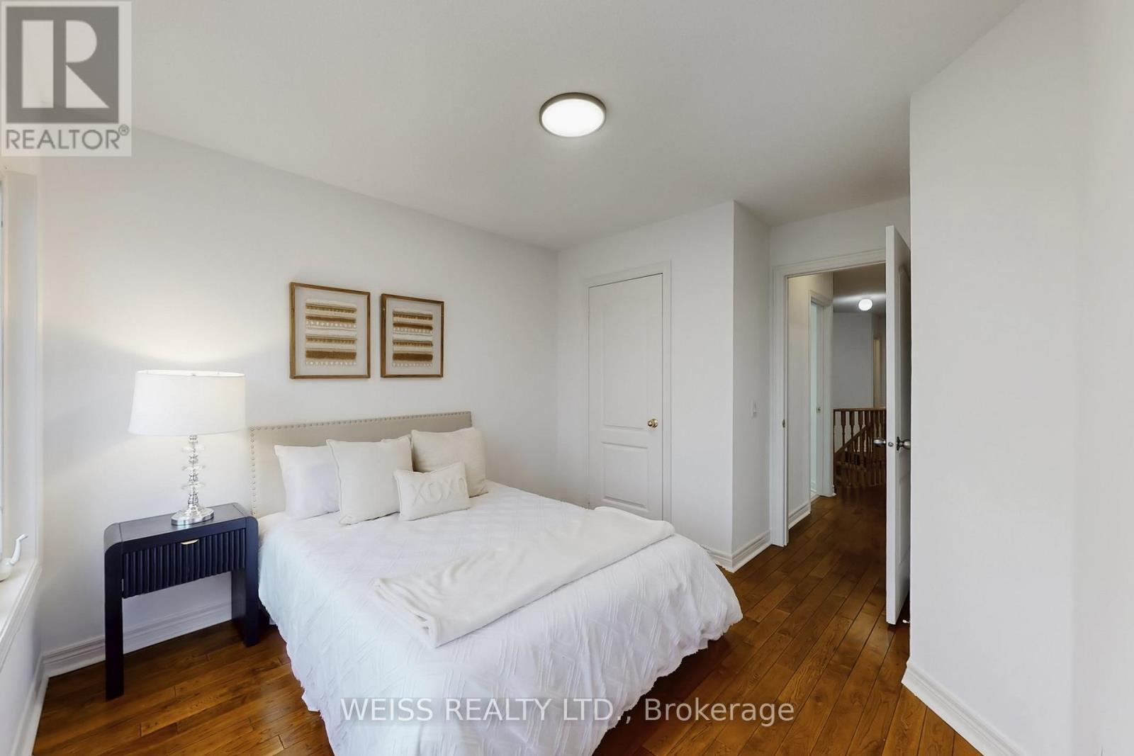 942 Khan Crescent, Mississauga, ON - Indoor Photo Showing Bedroom