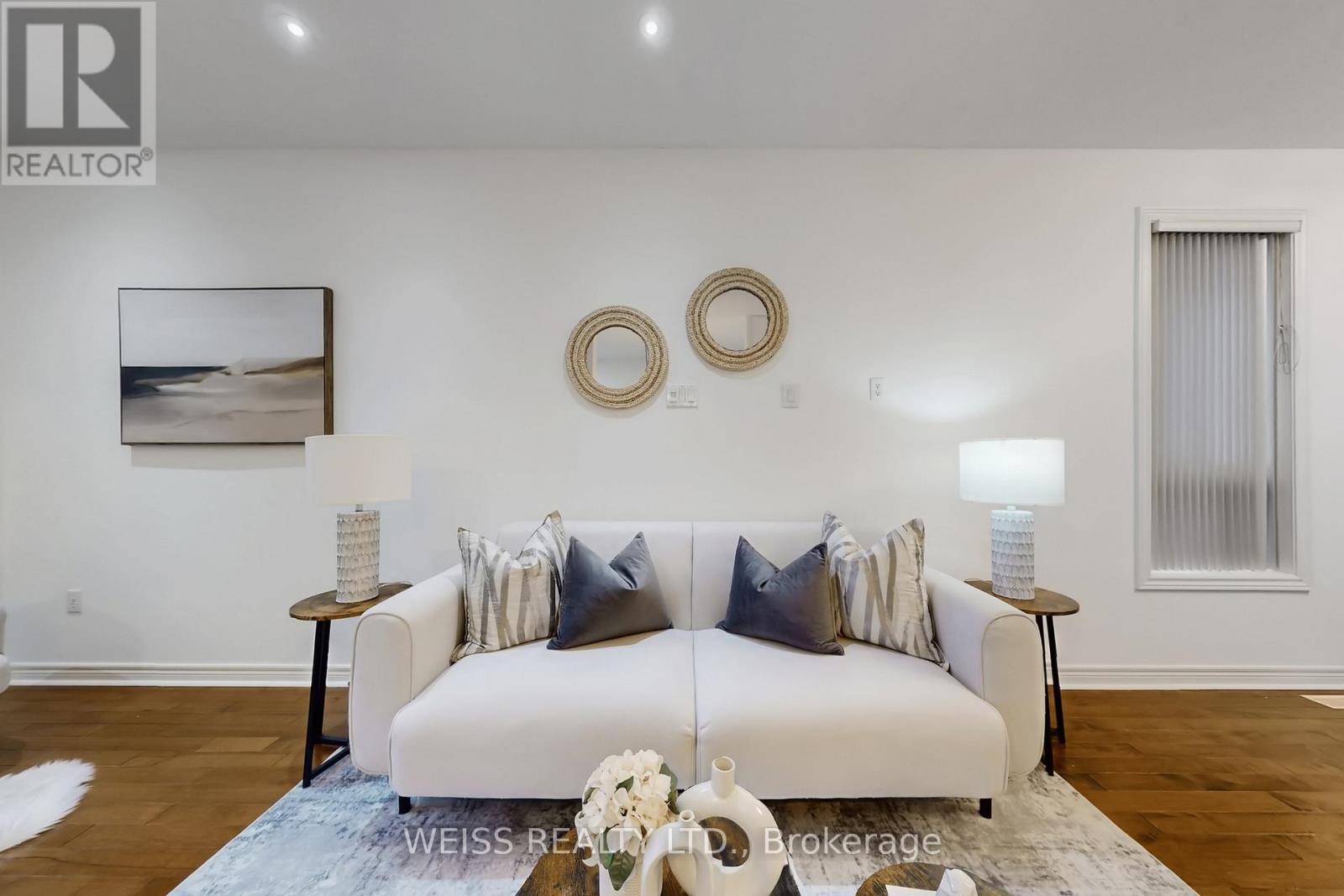 942 Khan Crescent, Mississauga, ON - Indoor