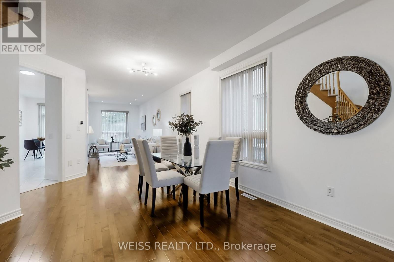 942 Khan Crescent, Mississauga, ON - Indoor Photo Showing Dining Room