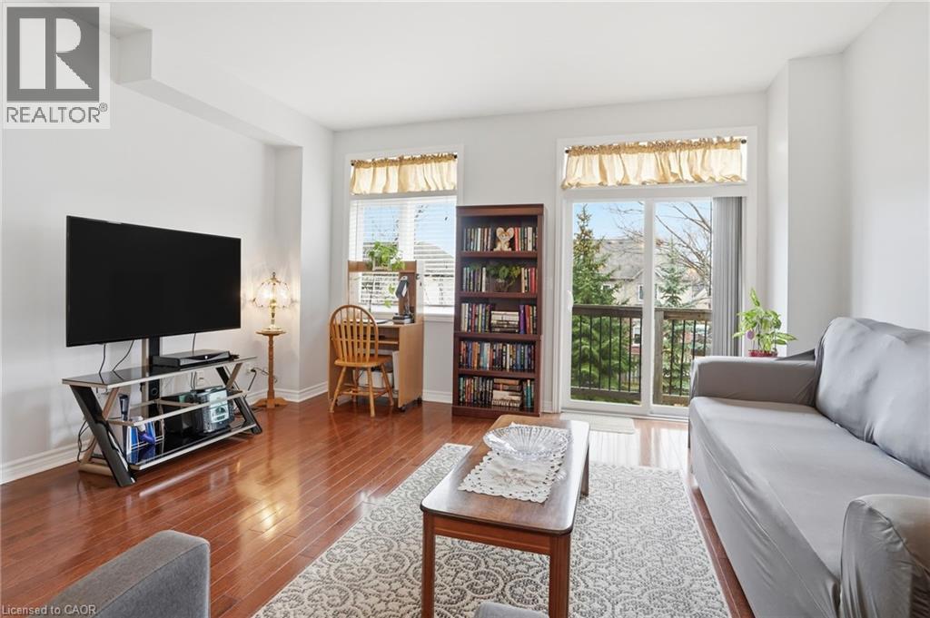 2358 Treversh Common, Burlington, ON - Indoor Photo Showing Living Room