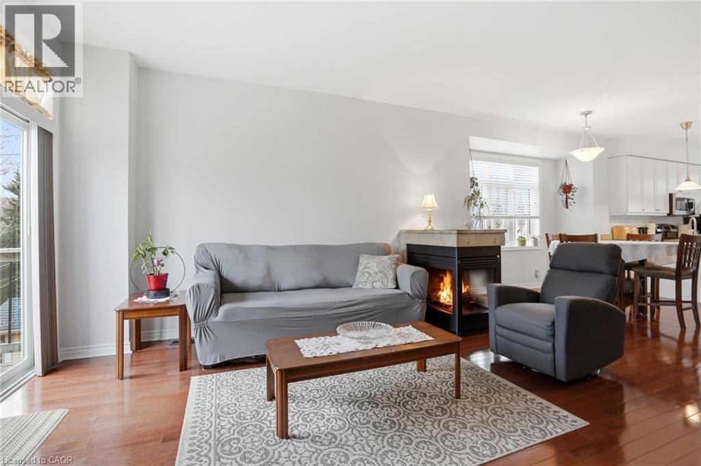 2358 Treversh Common, Burlington, ON - Indoor Photo Showing Living Room