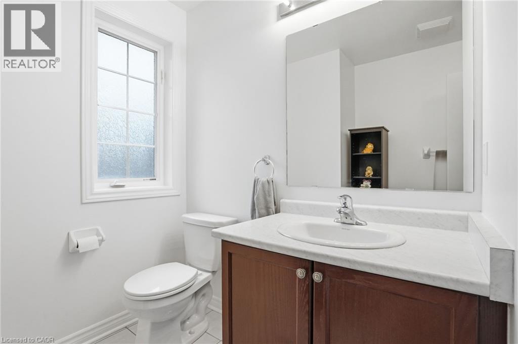 2358 Treversh Common, Burlington, ON - Indoor Photo Showing Bathroom