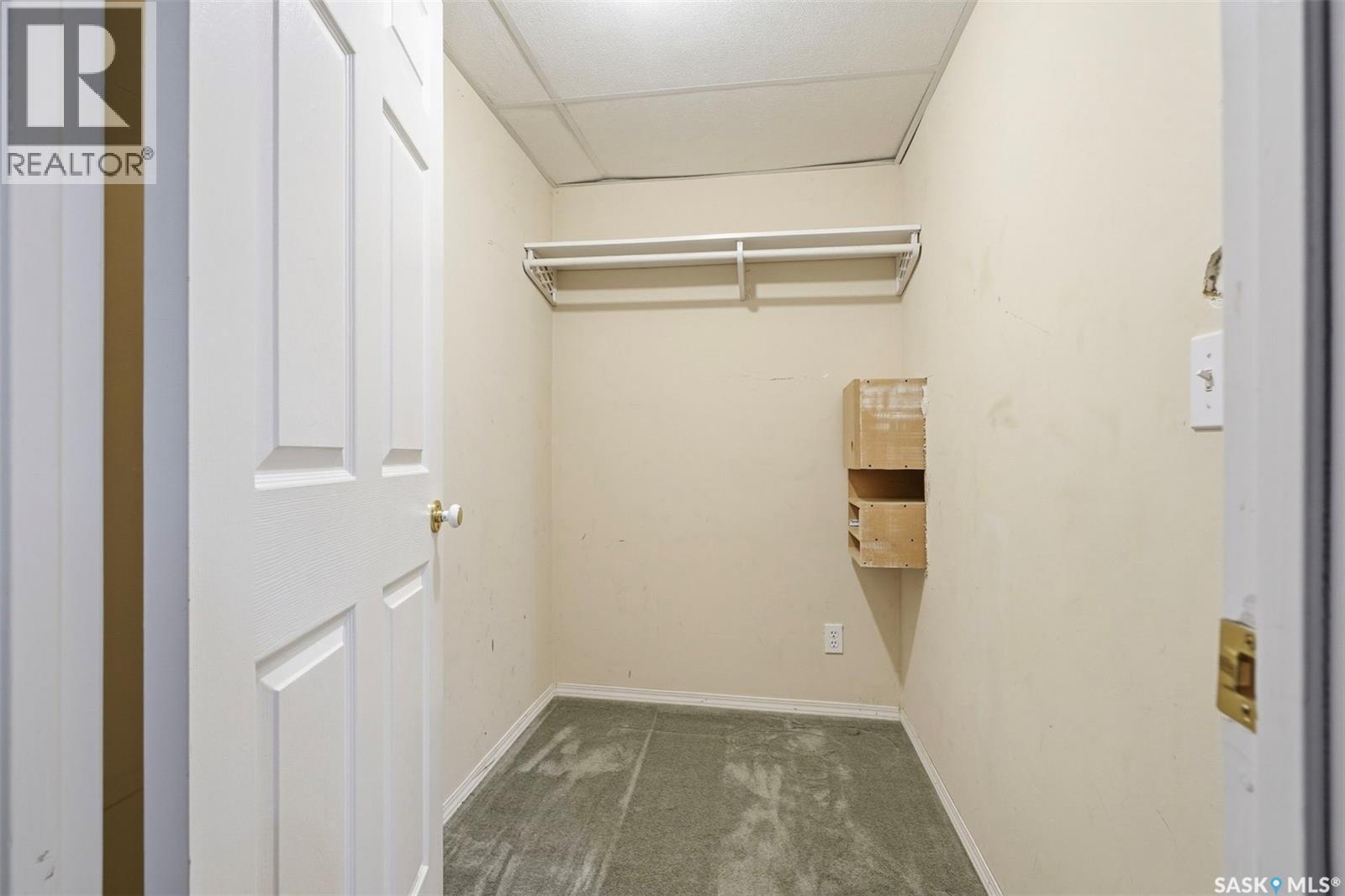 126 Hall Crescent, Saskatoon, SK - Indoor