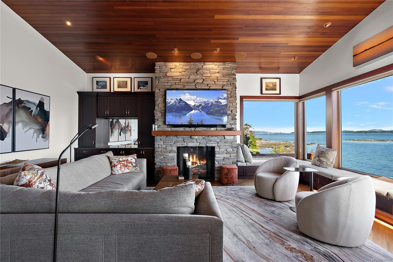 10206 Surfside Pl, Sidney, BC