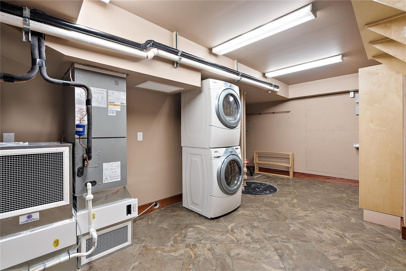 10206 Surfside Pl, Sidney, BC