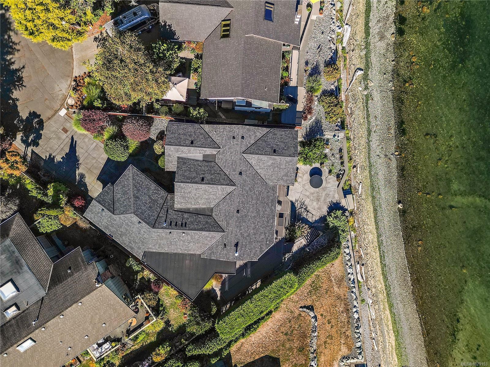 10206 Surfside Pl, Sidney, BC