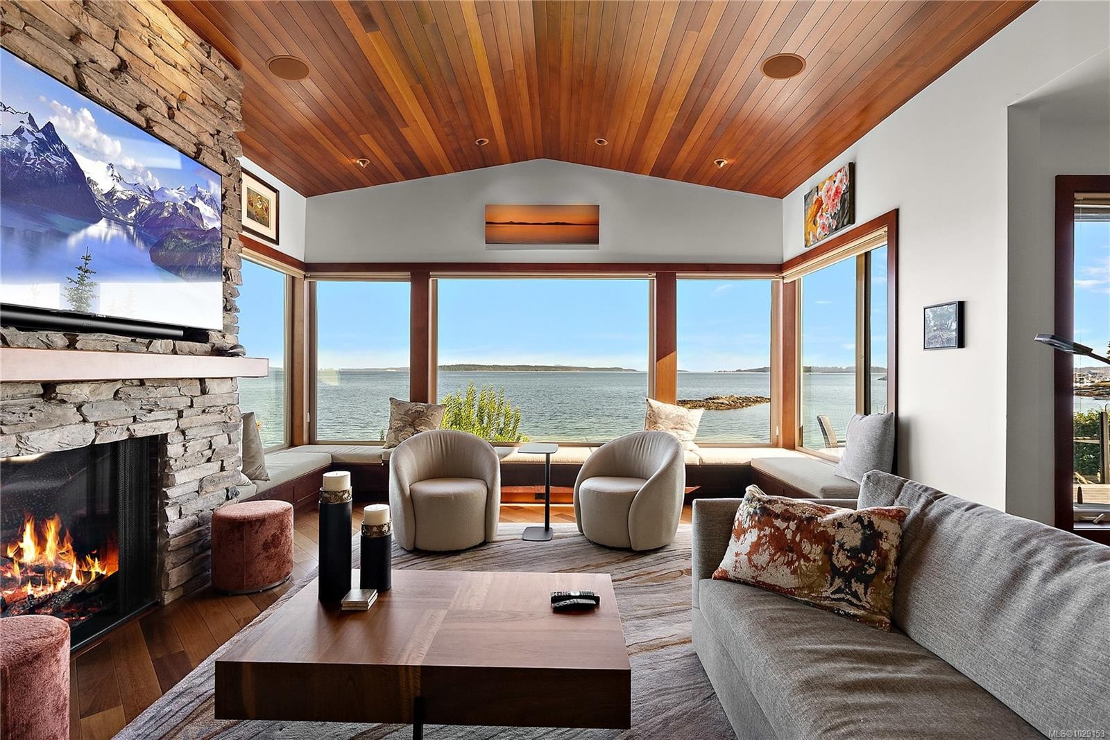 10206 Surfside Pl, Sidney, BC