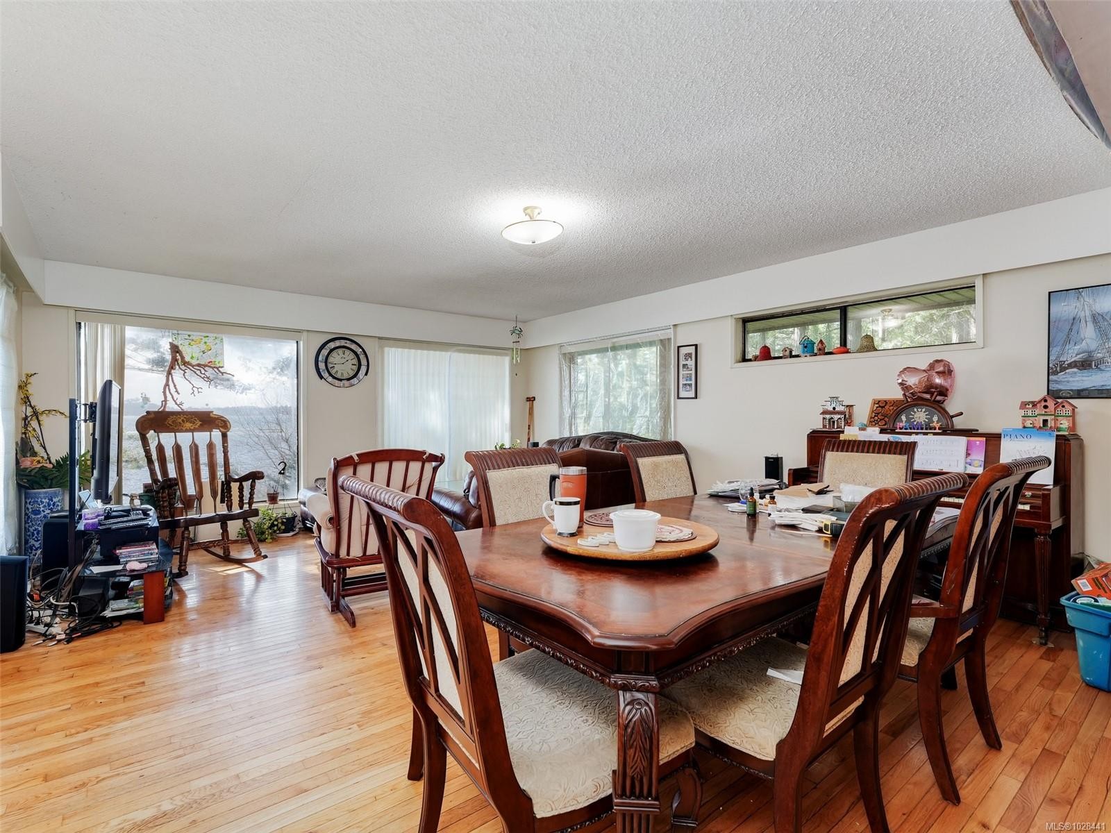 2042 Glenidle Rd, Sooke, BC