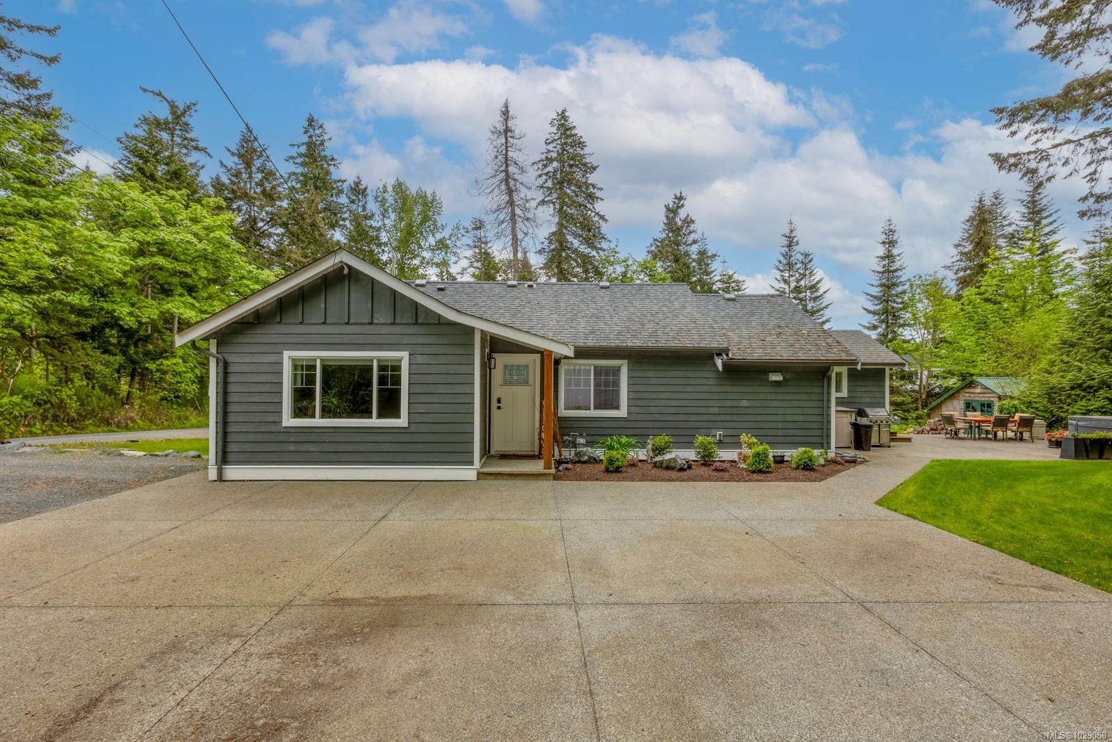 3671 Thomson Rd, Courtenay, BC