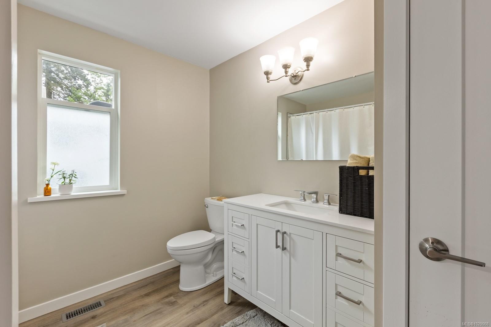 3671 Thomson Rd, Courtenay, BC